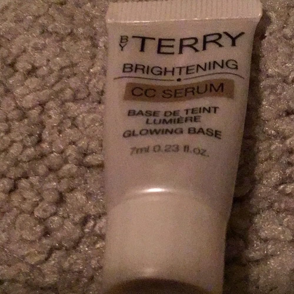 6/$25 | Brightening CC Serum: Sunny Flash